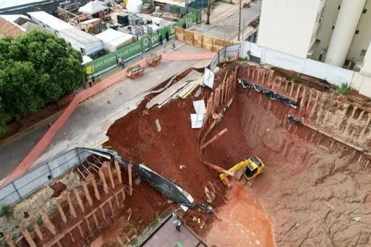 Saneago acusa Opus de ser irresponsável e revela ‘gato’ em rua que desmoronou no Setor Marista